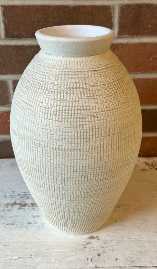 EARTHY TEXTURED VASE