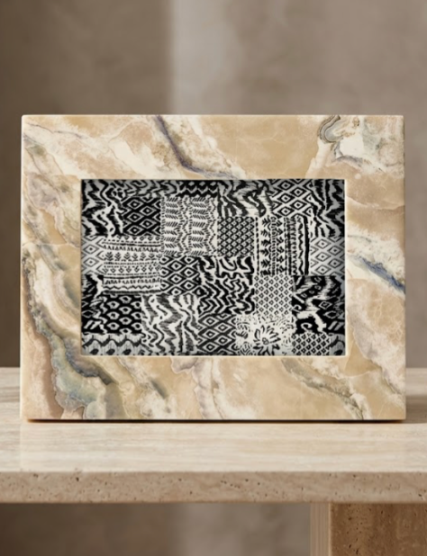 MARBLE LOOK RESIN PHOTO FRAME - 6"x8"