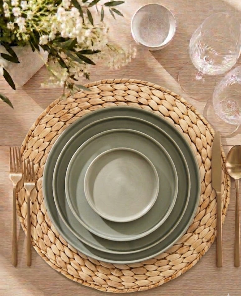 ROUND HYACINTH PLACEMAT